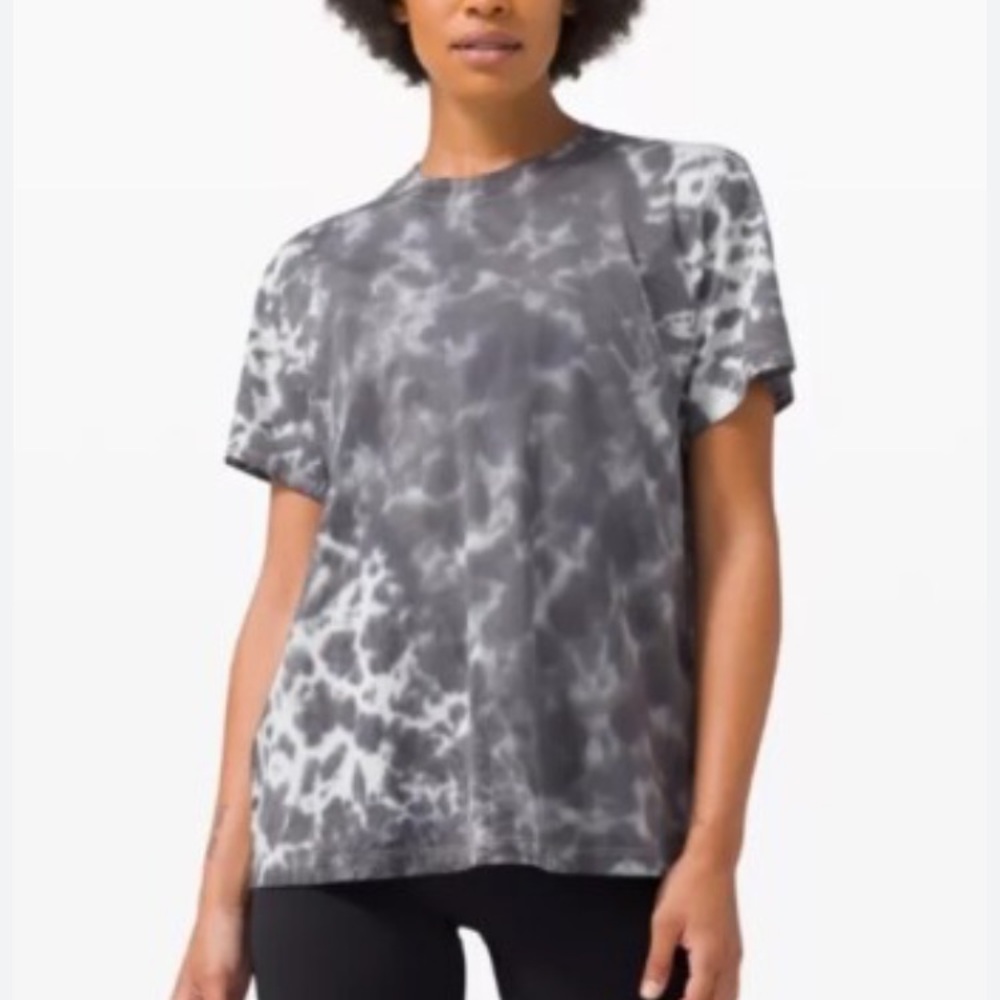 Lululemon All Yours Tie Dye Short Sleeve Athleticwear Athleisure T-Shirt Top 6 - Picture 6 of 6